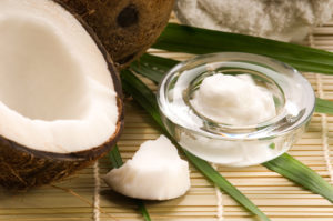 кокосова олія - догляд за тілом coconut oil - body care Masks against hair loss масляне протягування